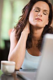 болка във врата поради остеохондроза